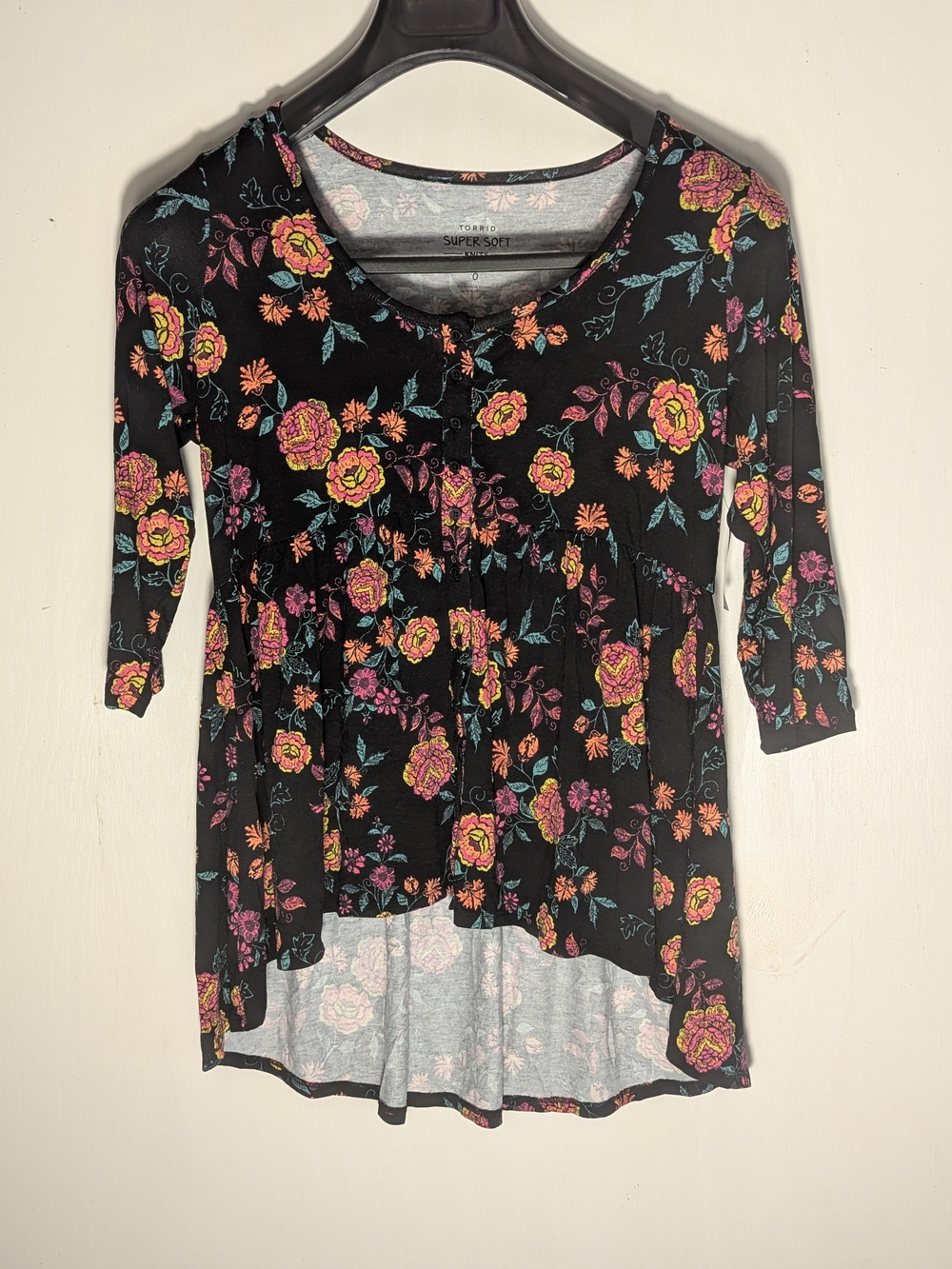 NWT Torrid Super Soft Black Floral Babydoll Tunic Top Hi-Low Size 0 L 12
